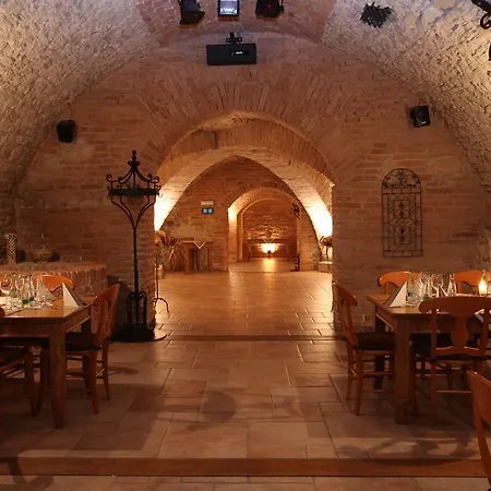 Hotel Akademie A Depandance Jarmila 4*