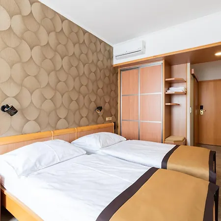 Akademie A Depandance Jarmila Hotel 4*