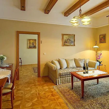 Akademie A Depandance Jarmila 4* Velké Bílovice