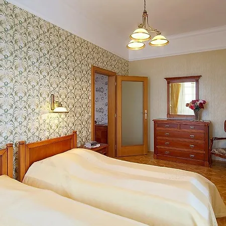 Akademie A Depandance Jarmila 4* Velké Bílovice