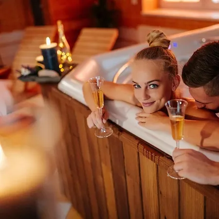Akademie A Depandance Jarmila 4* Velké Bílovice