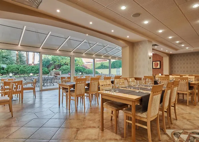 فندق Akademie A Depandance Jarmila 4*