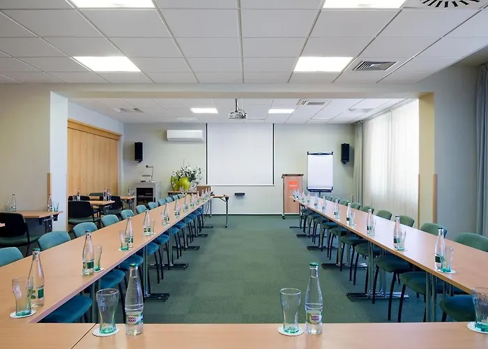 فندق Akademie A Depandance Jarmila 4*