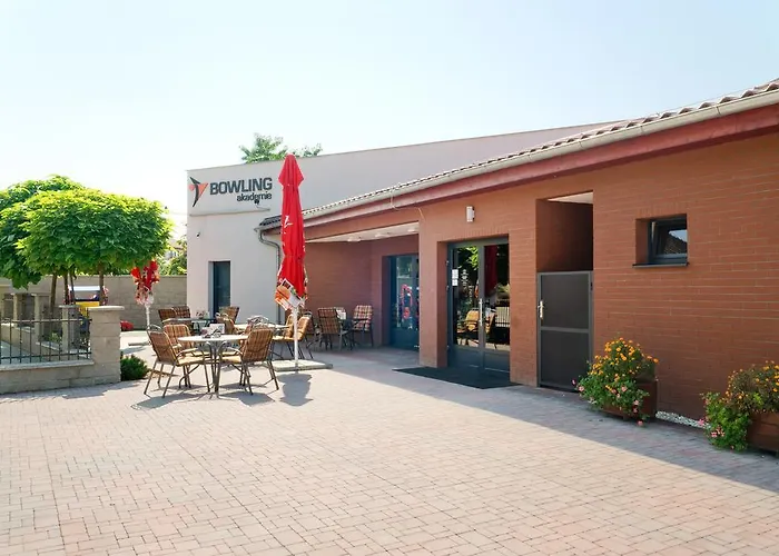 Akademie A Depandance Jarmila 4* Velké Bílovice