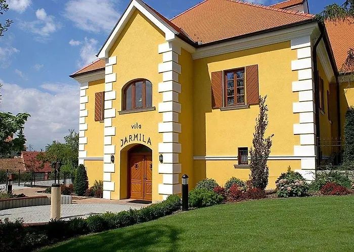 Akademie A Depandance Jarmila 4* Velké Bílovice